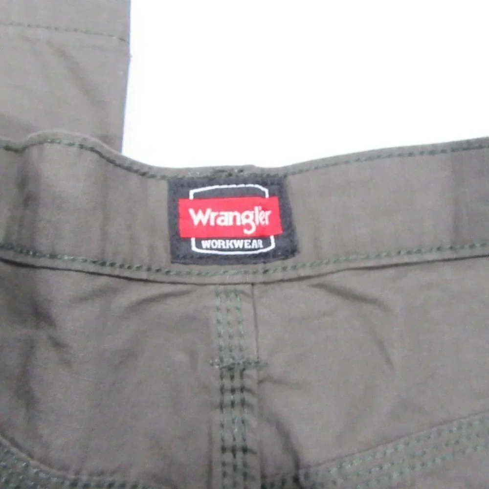 Wrangler Workwear Men's Technician Relaxed Fit Green Pant Size 40 x 30